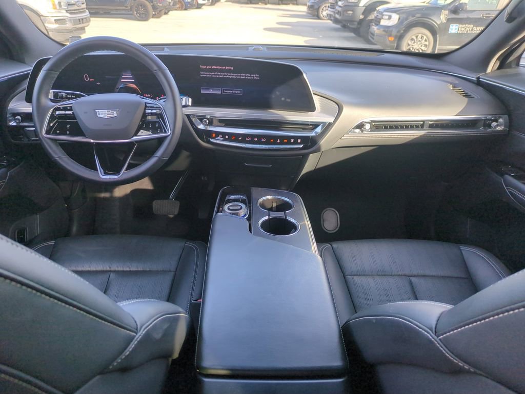 Used 2024 Cadillac Lyriq Luxury image 16