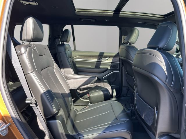 New 2026 Jeep Grand Cherokee L Limited AWD/4WD image 33