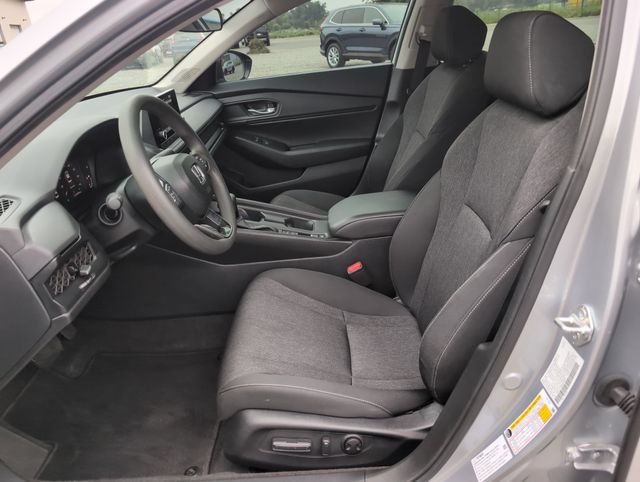 Used 2025 Honda Accord SE image 16