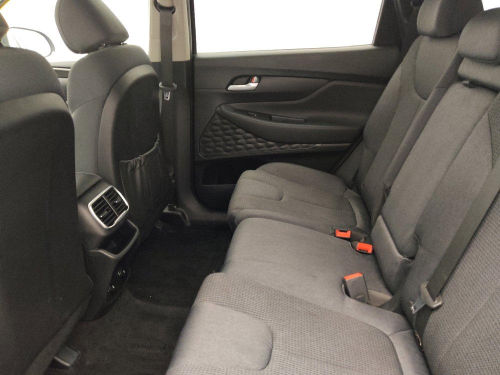 Used 2019 Hyundai Santa Fe SE image 18
