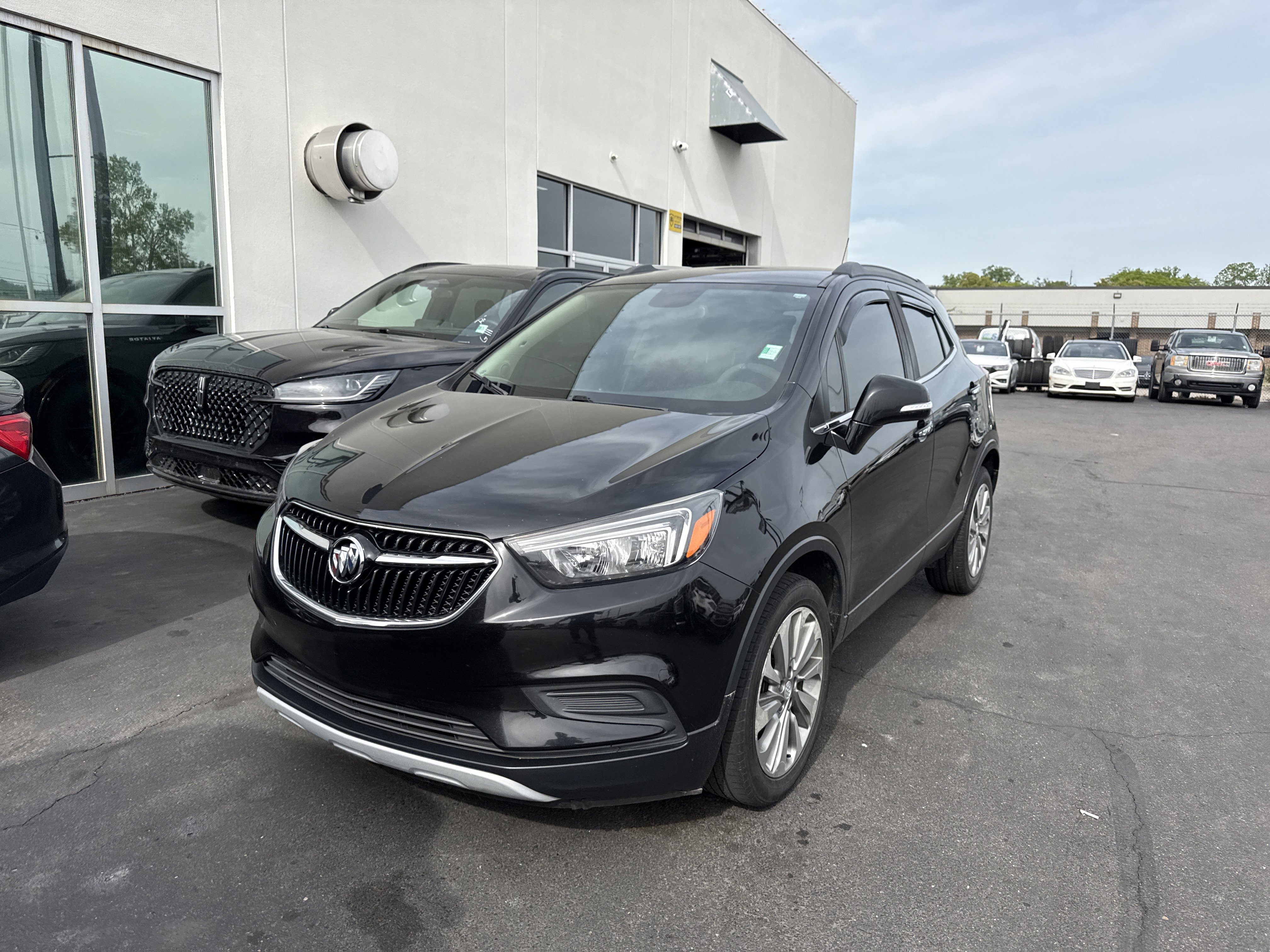 Used 2017 Buick Encore Preferred FWD image 1