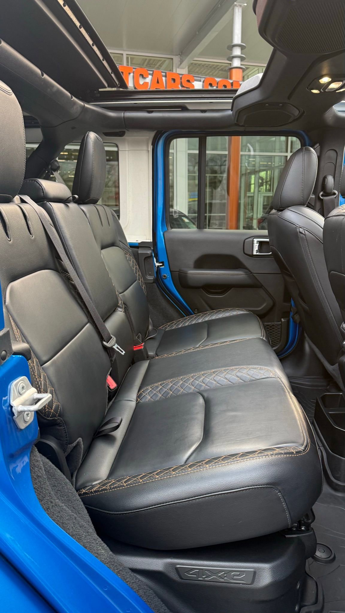 Used 2022 Jeep Wrangler Unlimited Sahara image 24