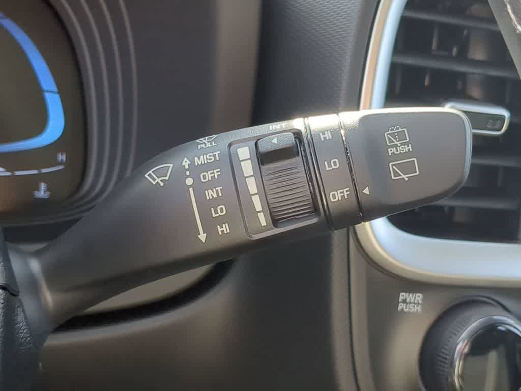 New 2026 Hyundai Venue SEL FWD image 27