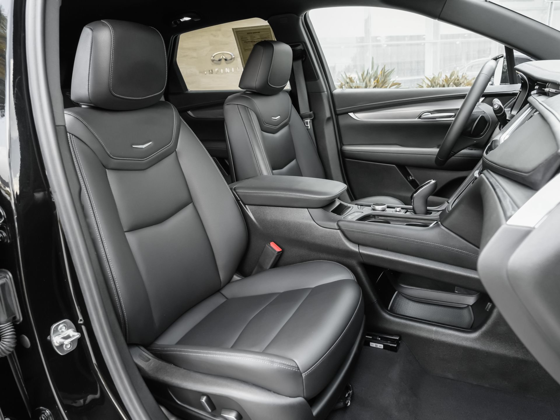 Used 2025 Cadillac XT5 Luxury FWD image 42