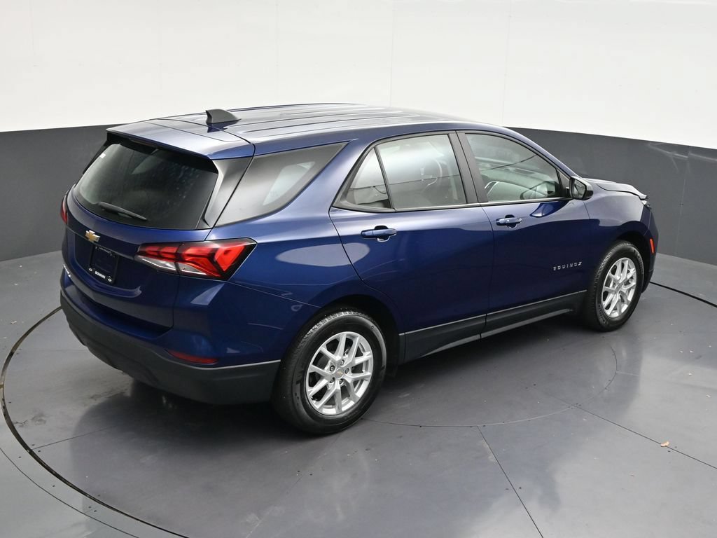 Used 2023 Chevrolet Equinox LS FWD image 14
