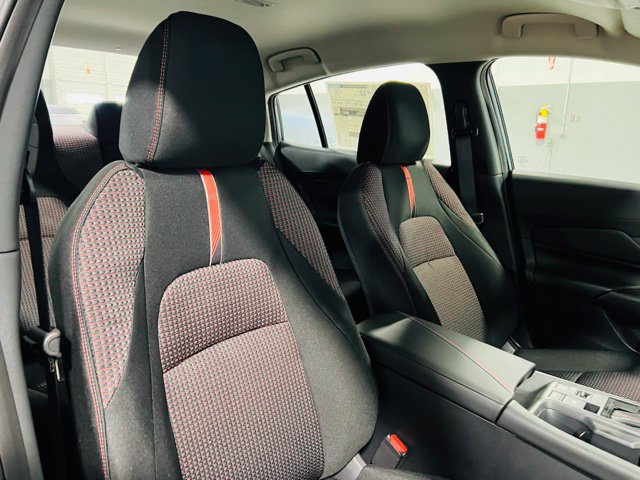 New 2026 Nissan Sentra SR w/ Floor Mat Package FWD image 31