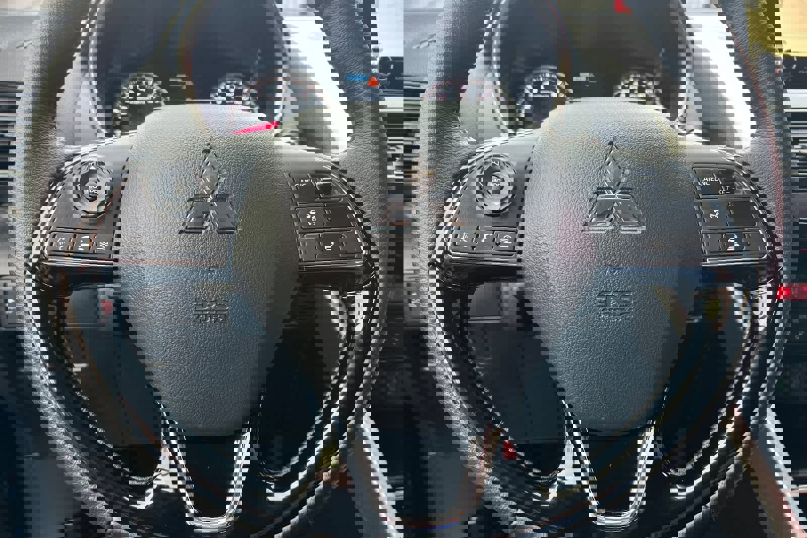 Used 2025 Mitsubishi Eclipse Cross SE image 30