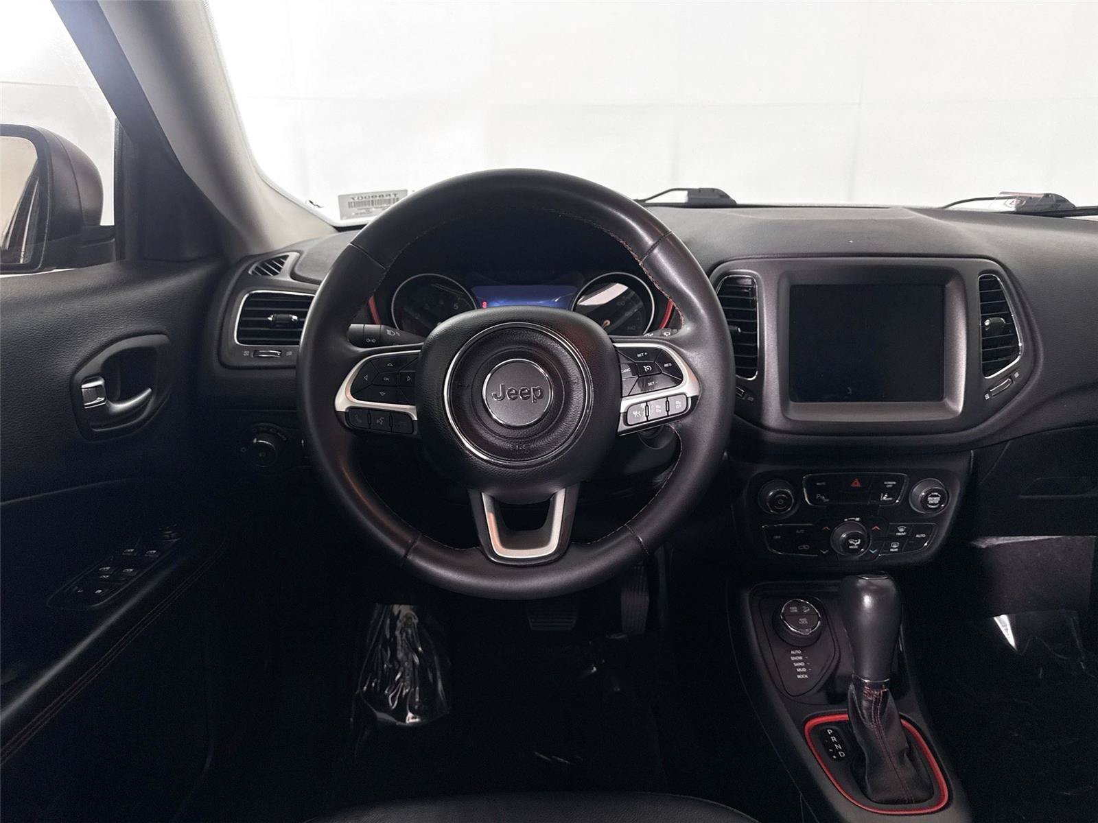 Used 2021 Jeep Compass Trailhawk AWD/4WD image 31
