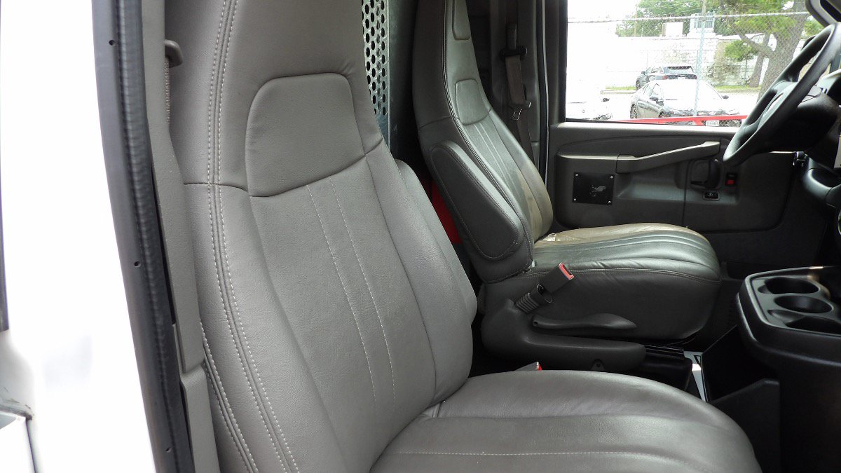 Used 2020 GMC Savana 2500 Extended w/ Driver Convenience Package RWD image 26