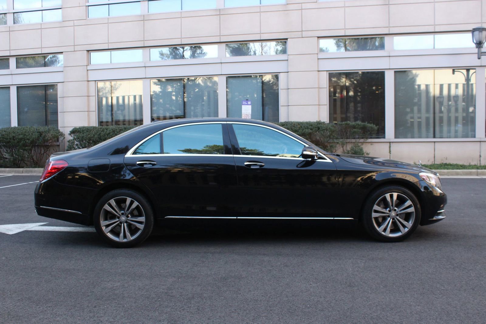 Used 2015 Mercedes-Benz S 550 4MATIC Sedan image 6