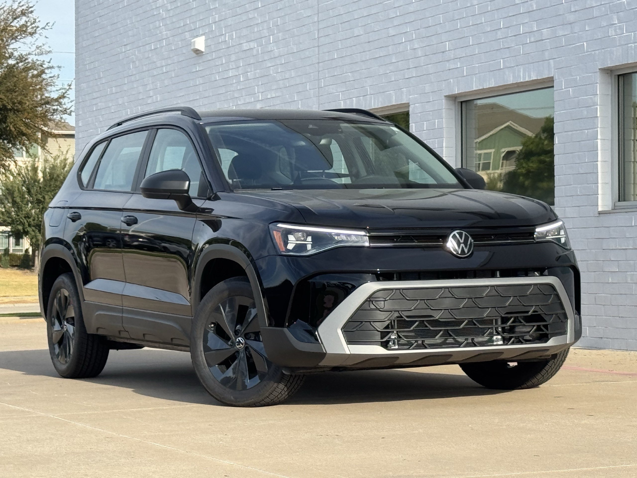 New 2027 Volkswagen Taos S FWD image 2