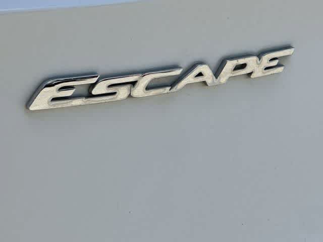 Used 2014 Ford Escape SE w/ Equipment Group 201A AWD/4WD image 16