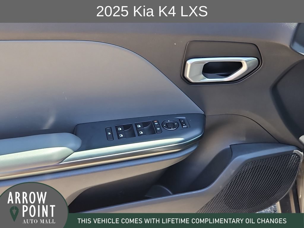 Used 2025 Kia K4 FWD image 21