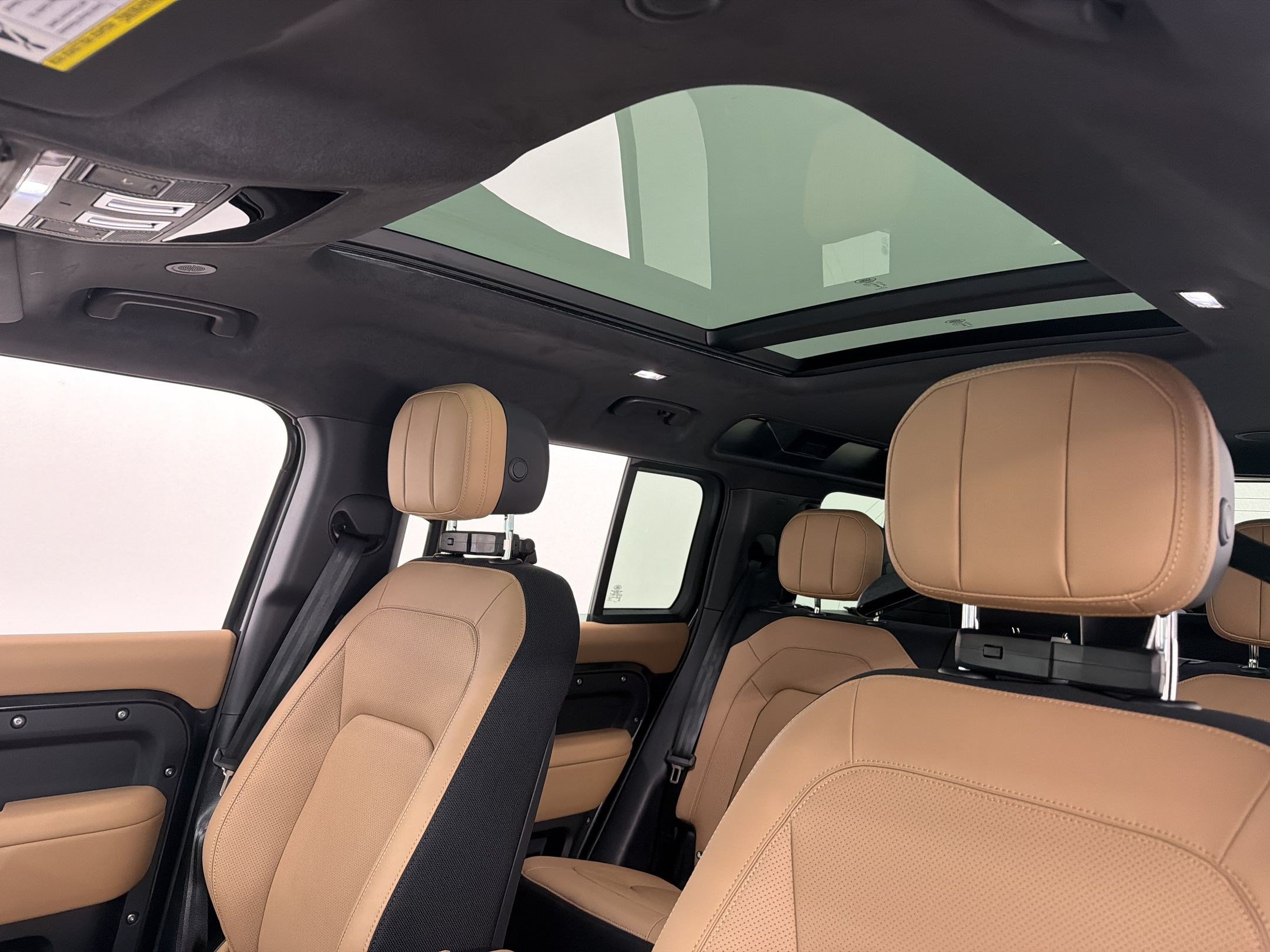 New 2026 Land Rover Defender 110 X AWD/4WD image 23