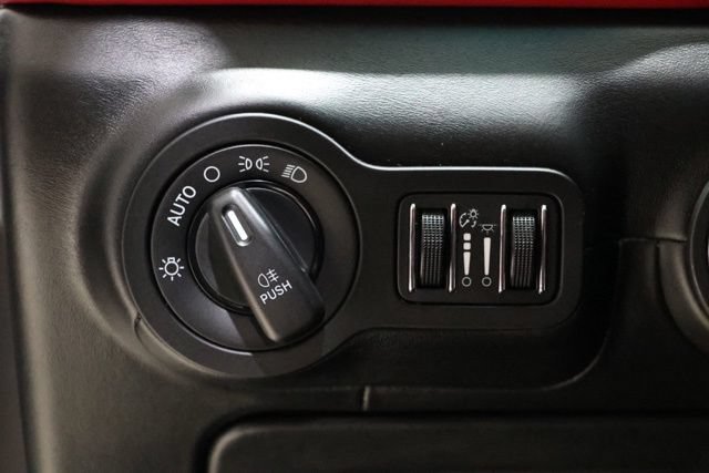Used 2014 Maserati Ghibli S Q4 AWD/4WD image 19