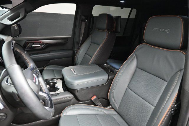 Used 2026 GMC Yukon XL AT4 w/ AT4 Premium Plus Package AWD/4WD image 19