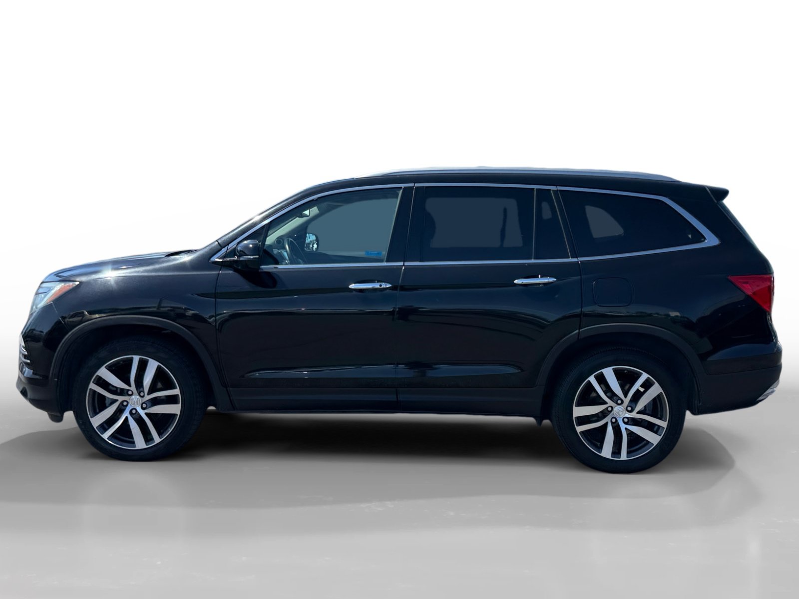 Used 2018 Honda Pilot Elite image 2