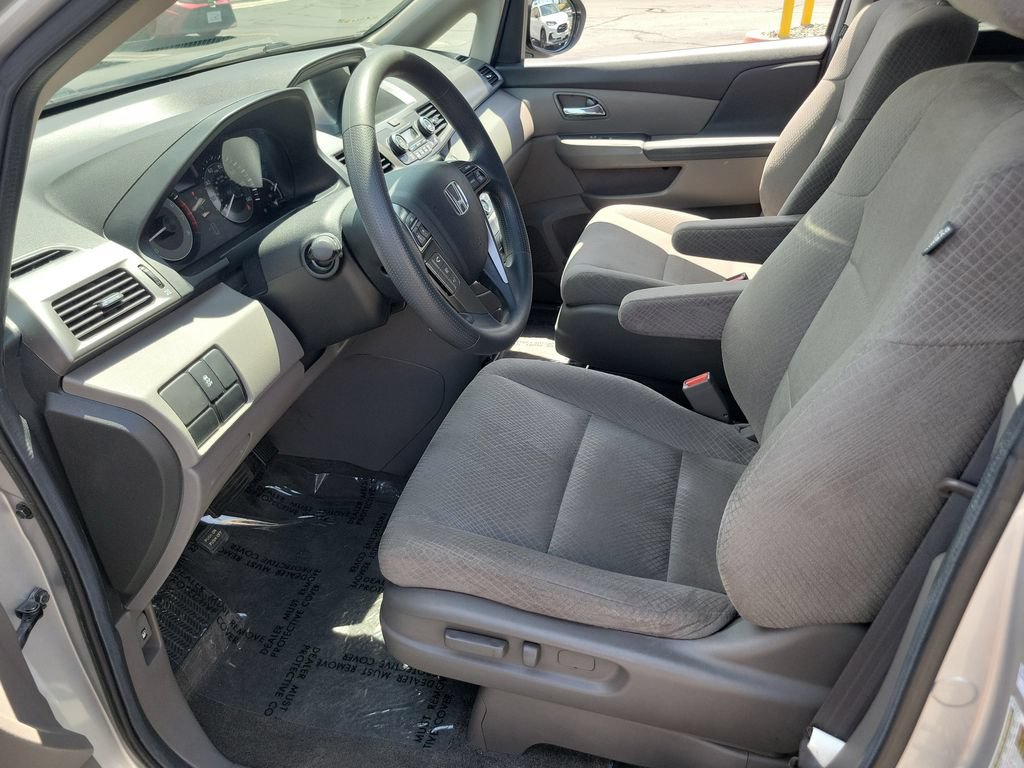 Used 2014 Honda Odyssey LX image 18