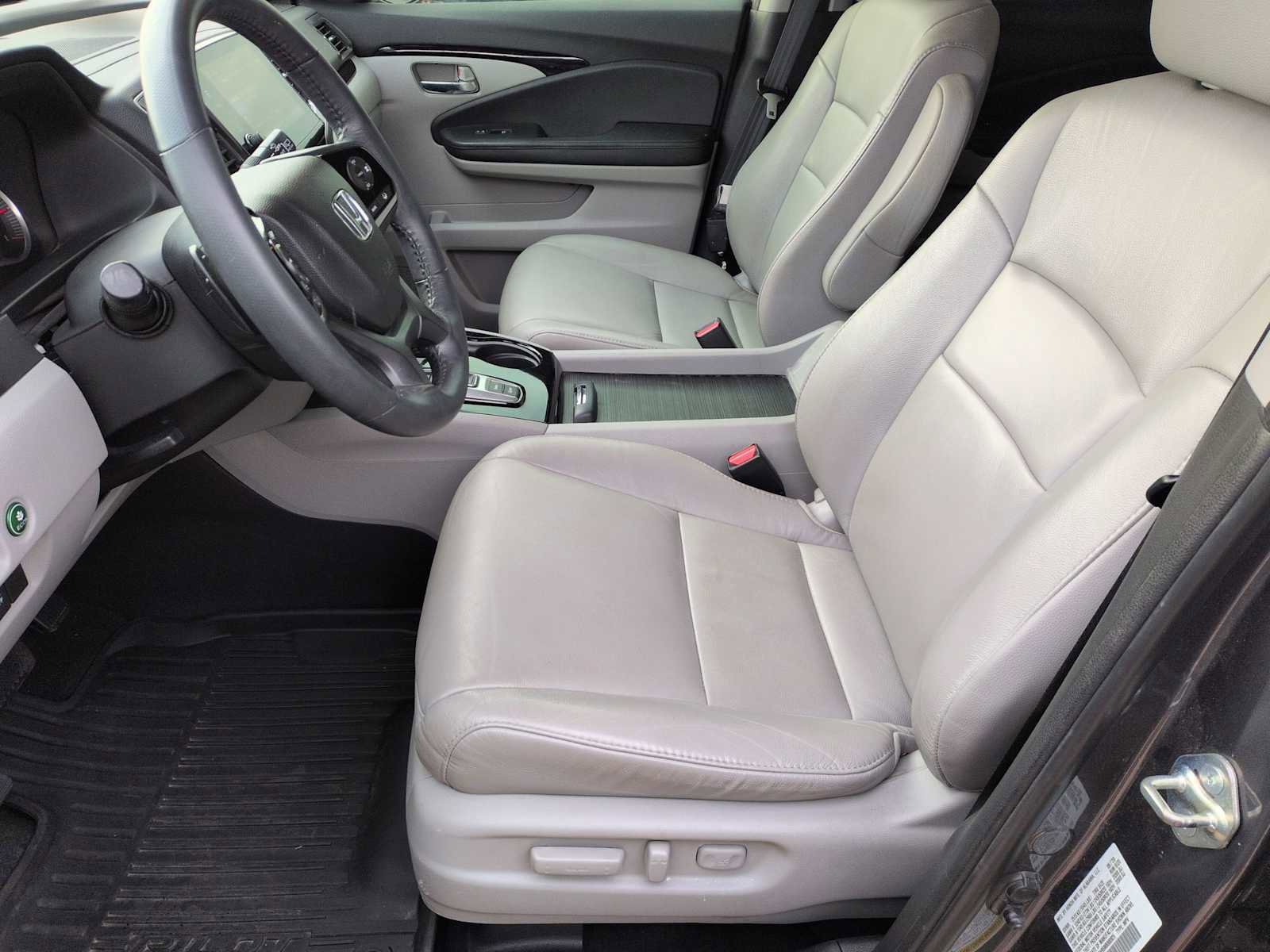 Used 2021 Honda Pilot Touring image 14