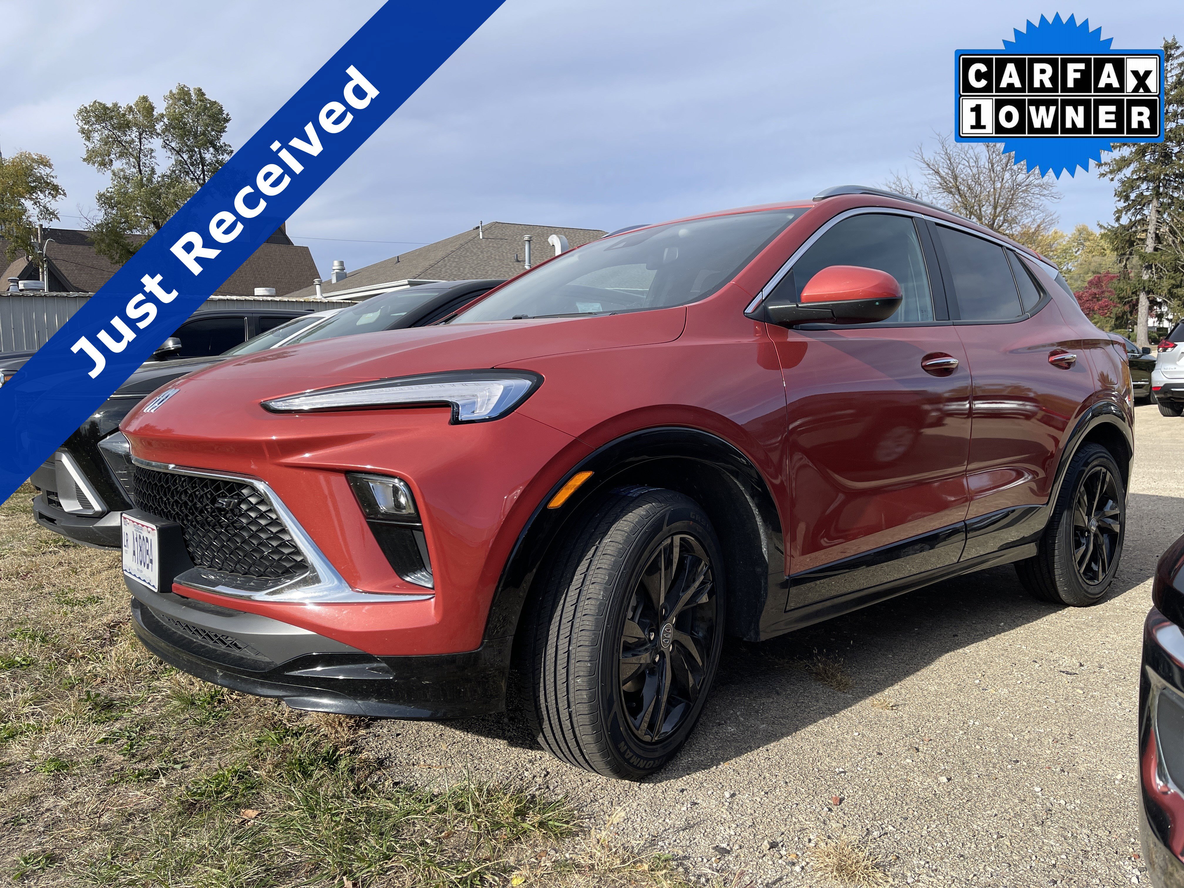 Used 2024 Buick Encore GX Sport Touring image 1