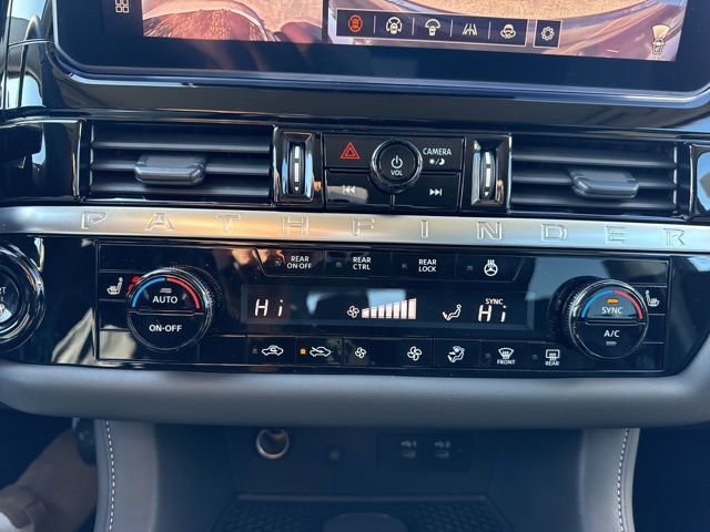 New 2026 Nissan Pathfinder SL image 18