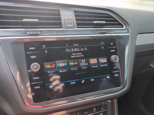 Used 2023 Volkswagen Tiguan SE R-Line image 13