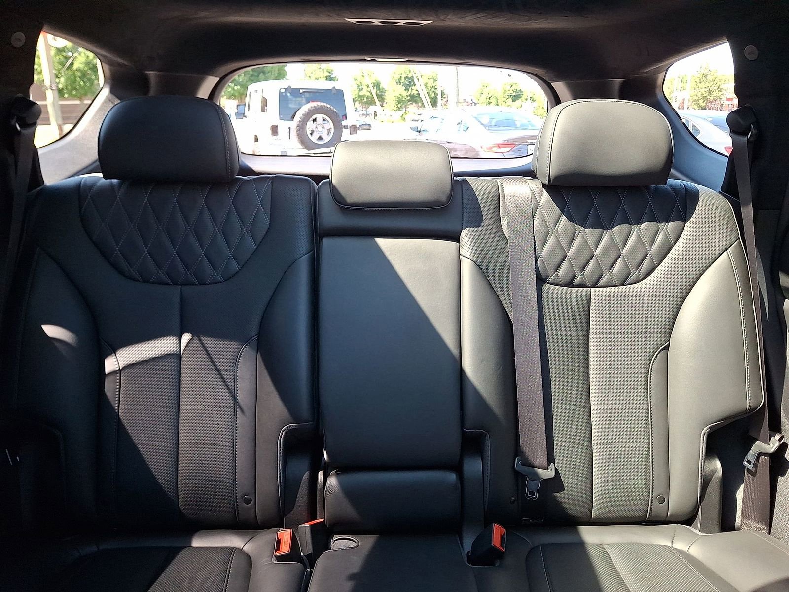 Used 2022 Hyundai Santa Fe Calligraphy image 13