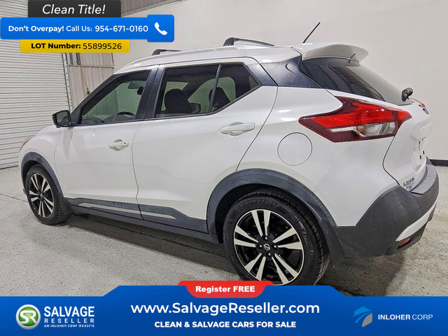 Used 2018 Nissan Kicks SR w/ Exterior Package FWD image 3