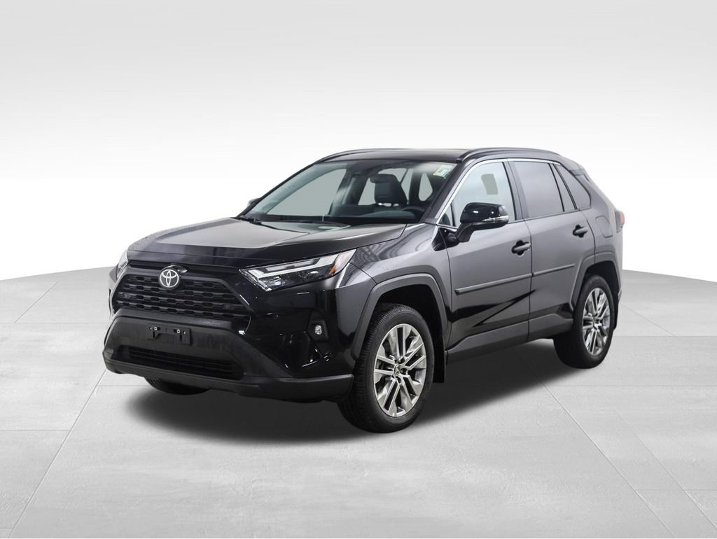 Used 2023 Toyota RAV4 XLE Premium image 1