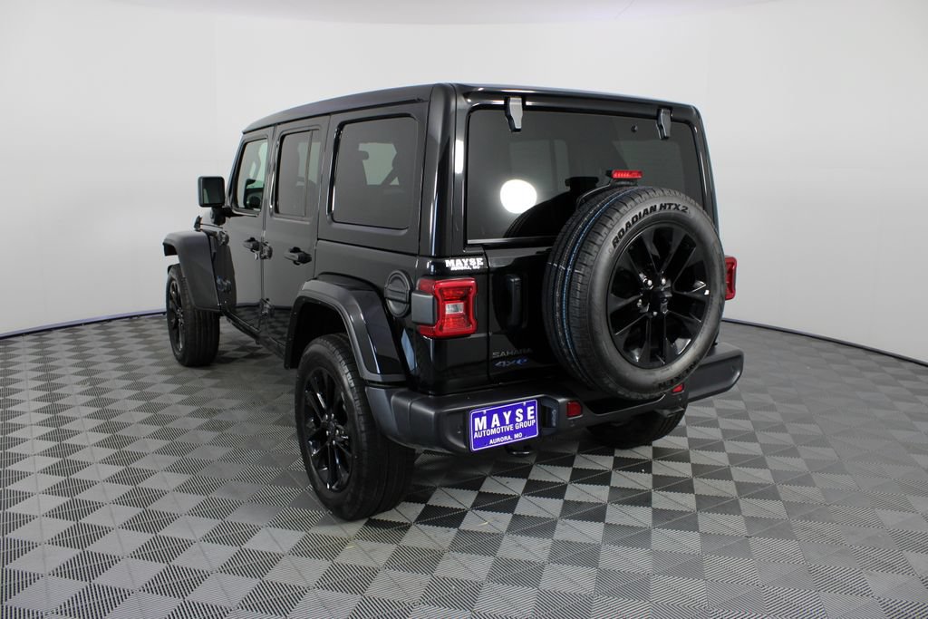 Used 2025 Jeep Wrangler Unlimited Sahara w/ Safety Group AWD/4WD image 21