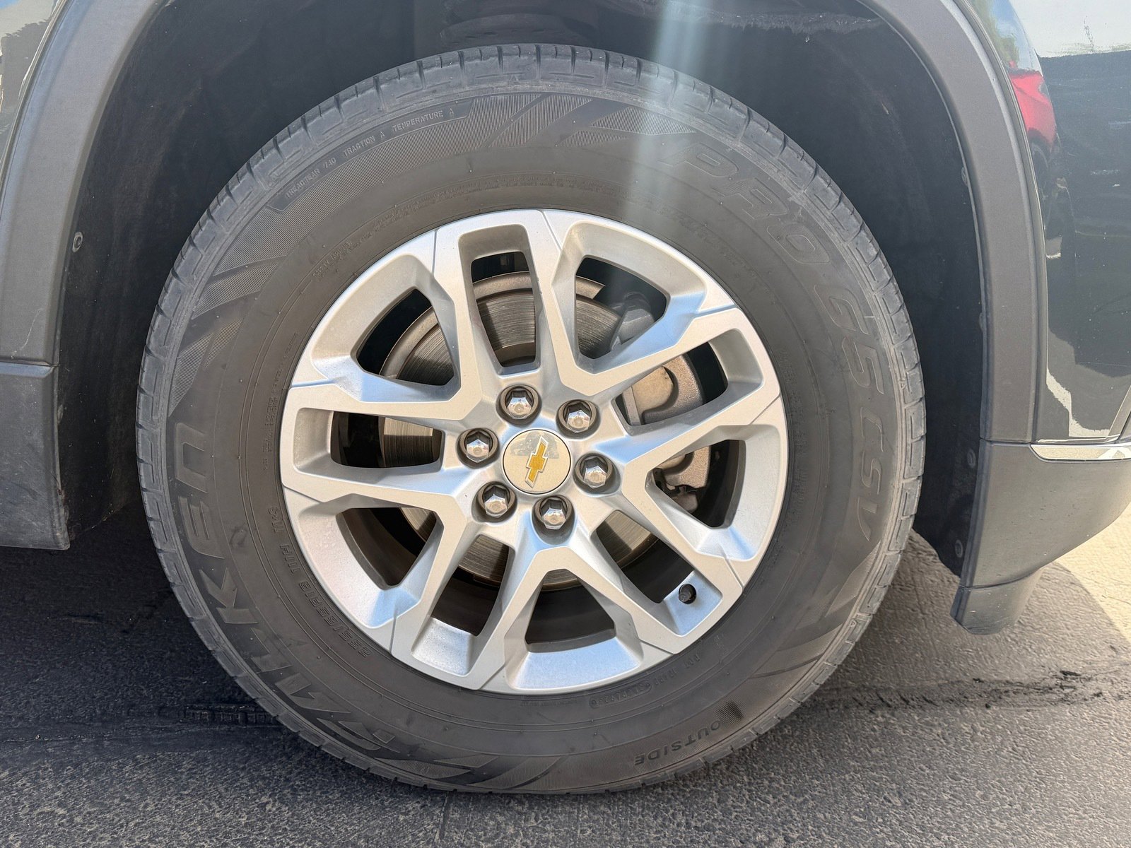 Used 2020 Chevrolet Traverse LT FWD image 6