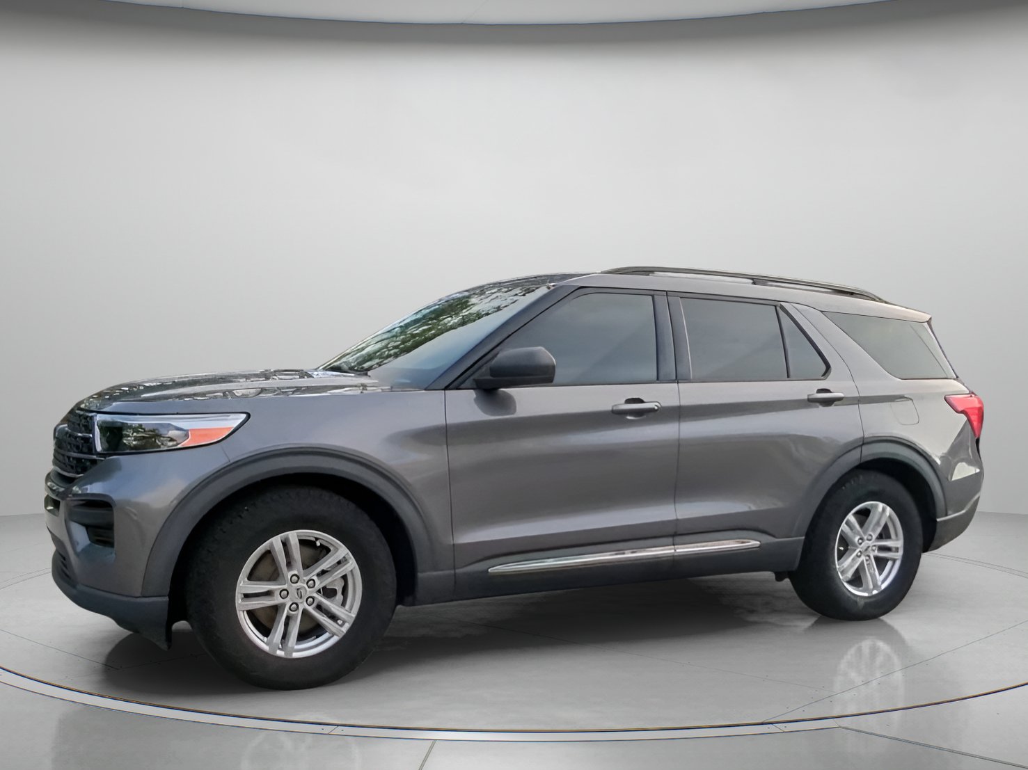 Certified 2021 Ford Explorer XLT RWD image 14