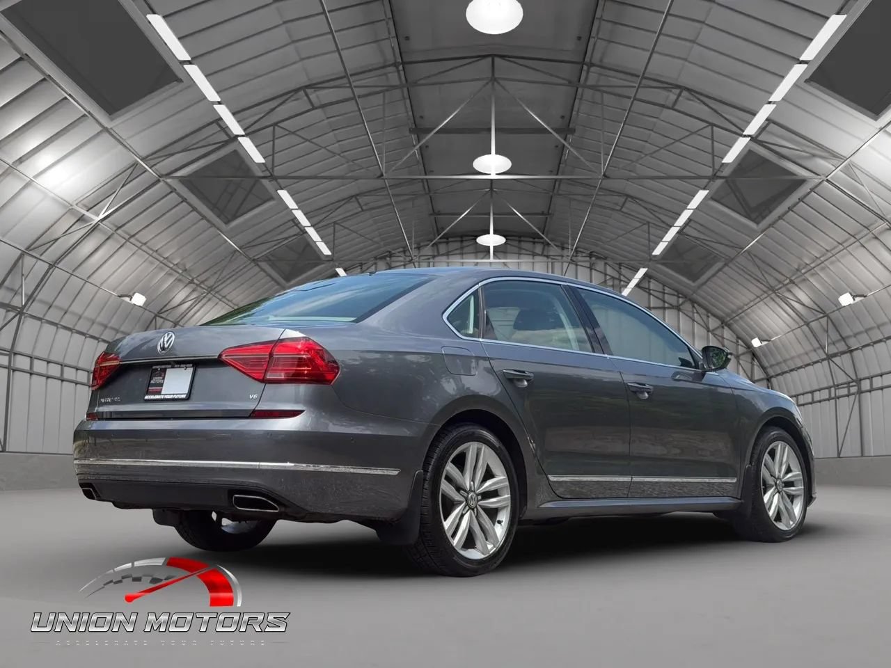 Used 2016 Volkswagen Passat 3.6 SEL Premium FWD image 6