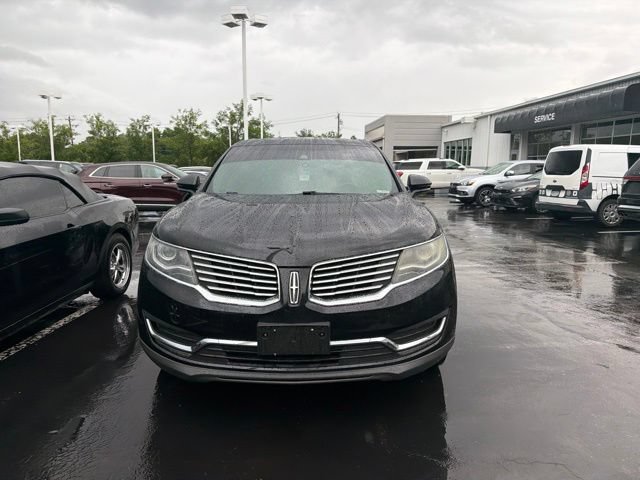 Used 2016 Lincoln MKX Reserve w/ Driver Assistance Package AWD/4WD image 2