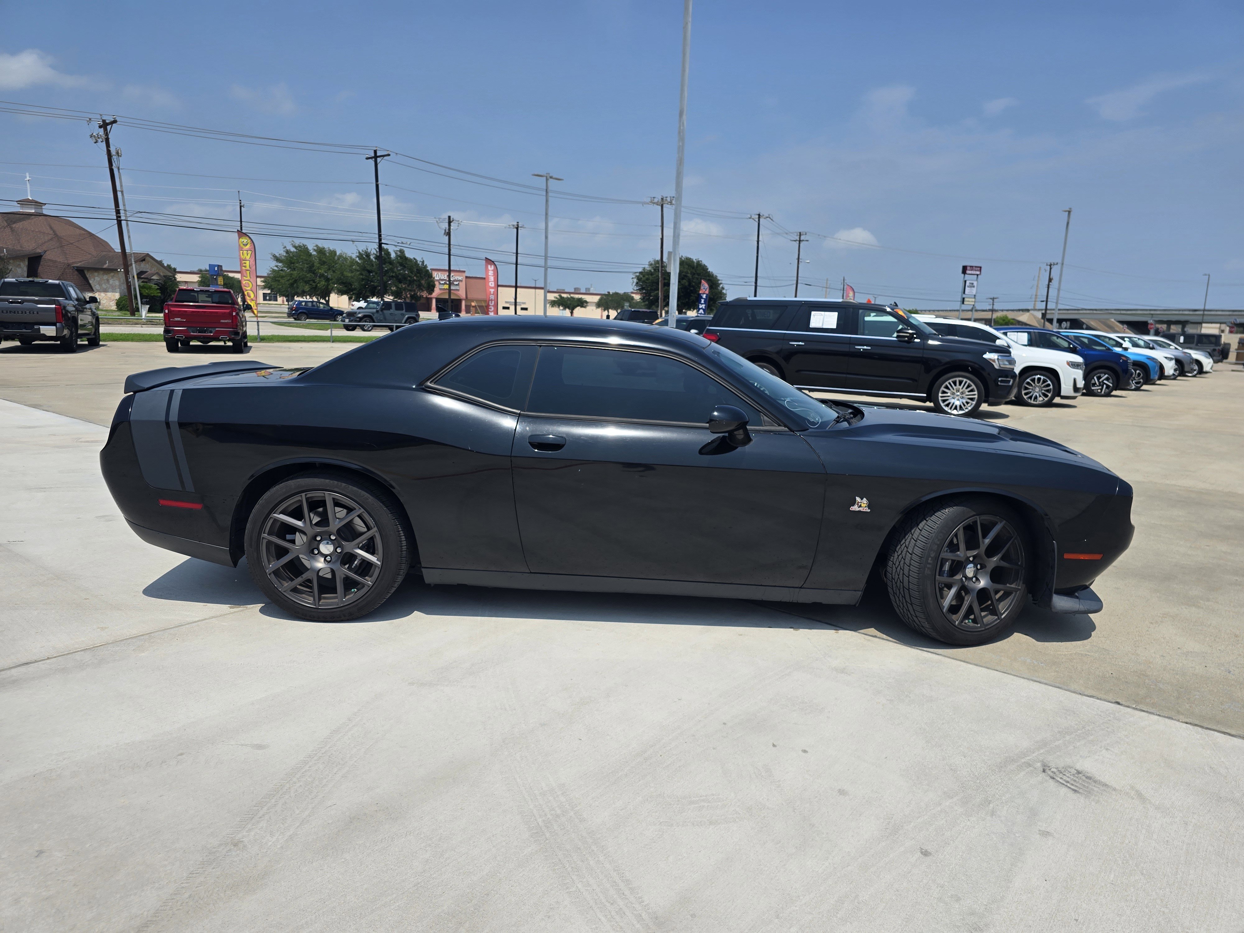 Used 2016 Dodge Challenger R/T Scat Pack w/ Leather Interior Group RWD image 2