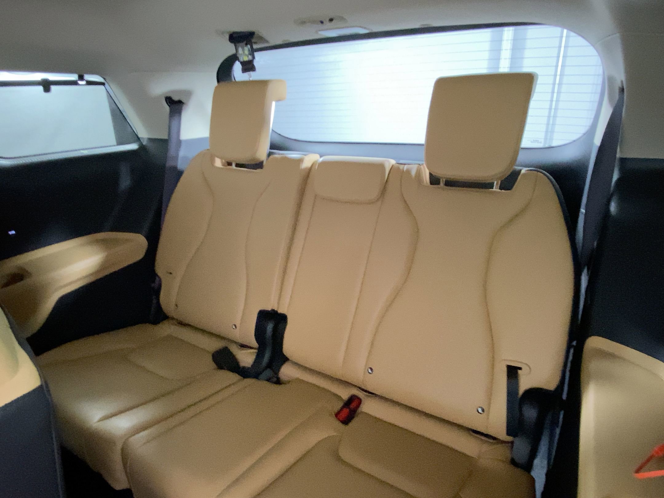 Used 2024 Kia Carnival EX image 21