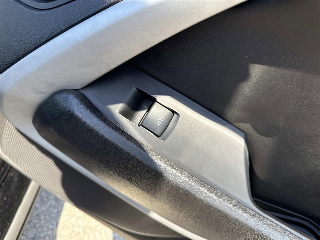 Used 2020 Chevrolet Camaro LT image 27