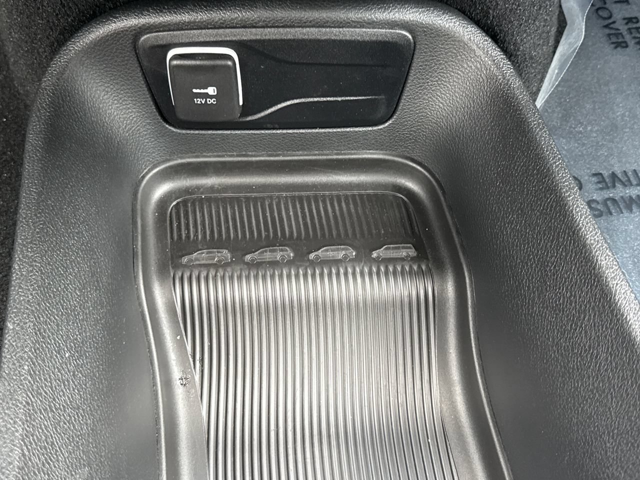 Used 2026 Chrysler Pacifica Select FWD image 25