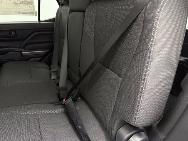 New 2026 Toyota 4Runner SR5 AWD/4WD image 34