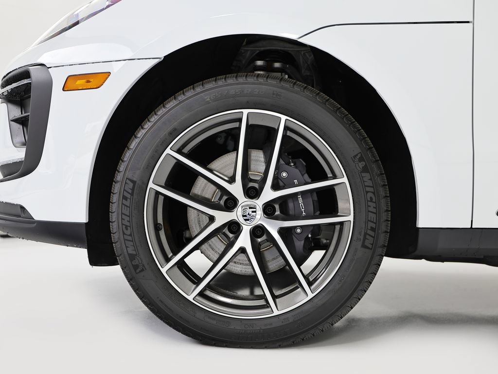 New 2026 Porsche Macan AWD/4WD image 12