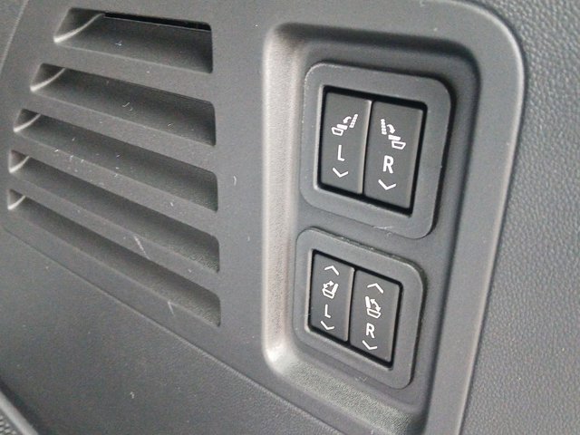 New 2026 Chevrolet Traverse High Country w/ LPO, Floor Liner Package AWD/4WD image 28