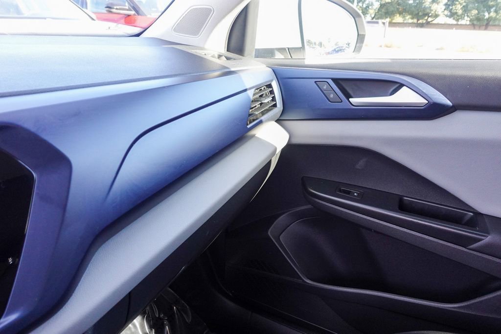 Used 2022 Volkswagen Taos SE image 22