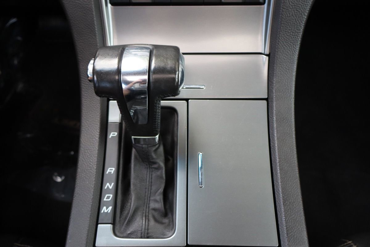 Used 2010 Ford Taurus Limited image 35