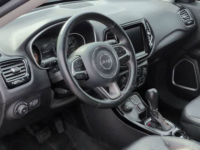 Used 2018 Jeep Compass Limited AWD/4WD image 10