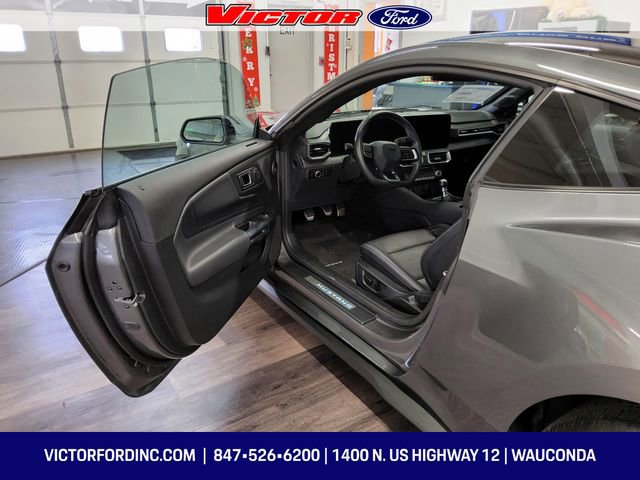Used 2025 Ford Mustang GT Premium image 8