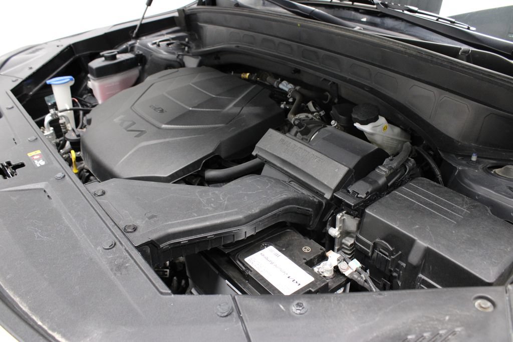 Used 2024 Kia Telluride LX FWD image 12