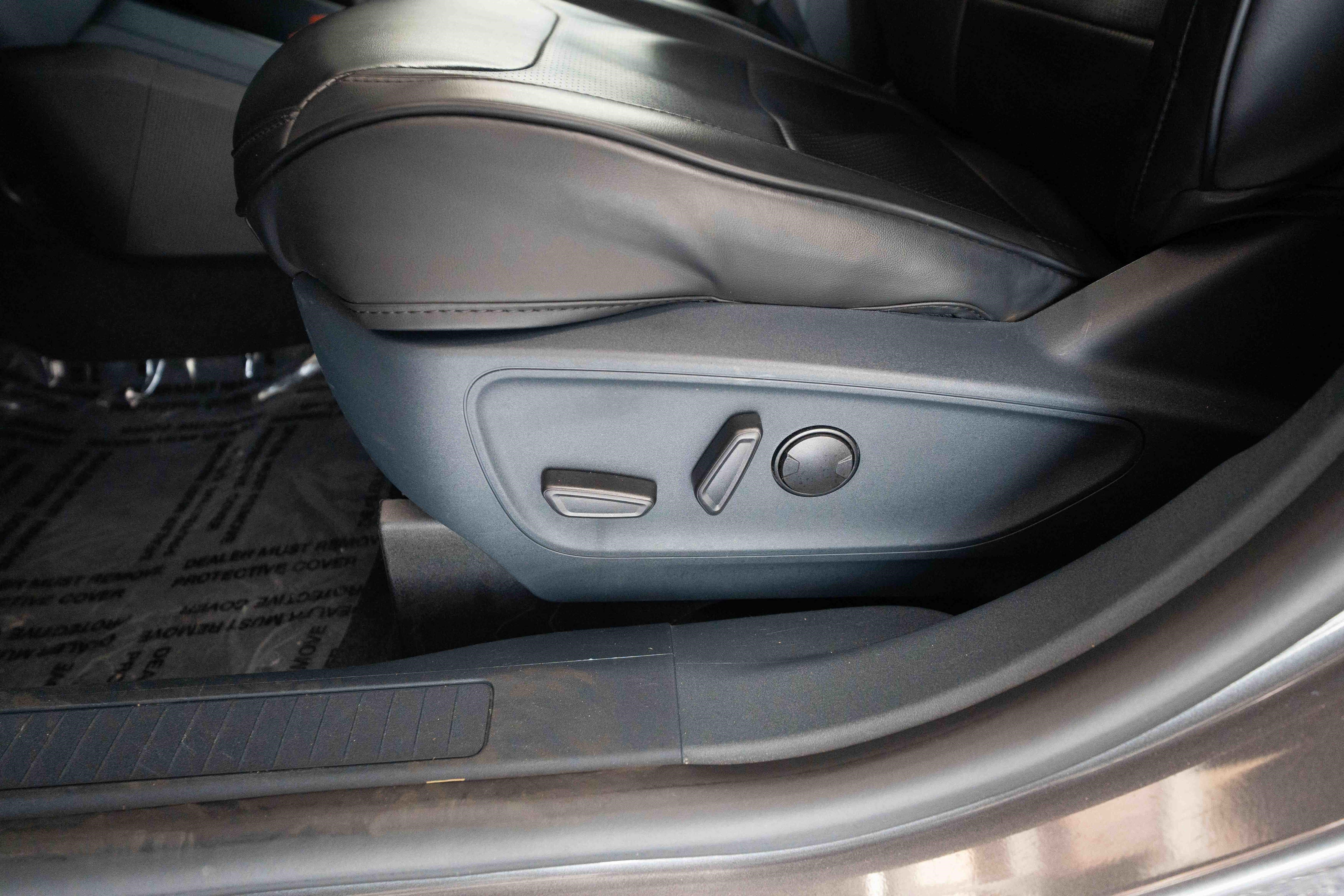 Used 2023 Ford Maverick XLT w/ XLT Luxury Package FWD image 12