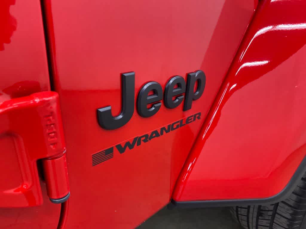 Used 2025 Jeep Wrangler Unlimited Sahara AWD/4WD image 10