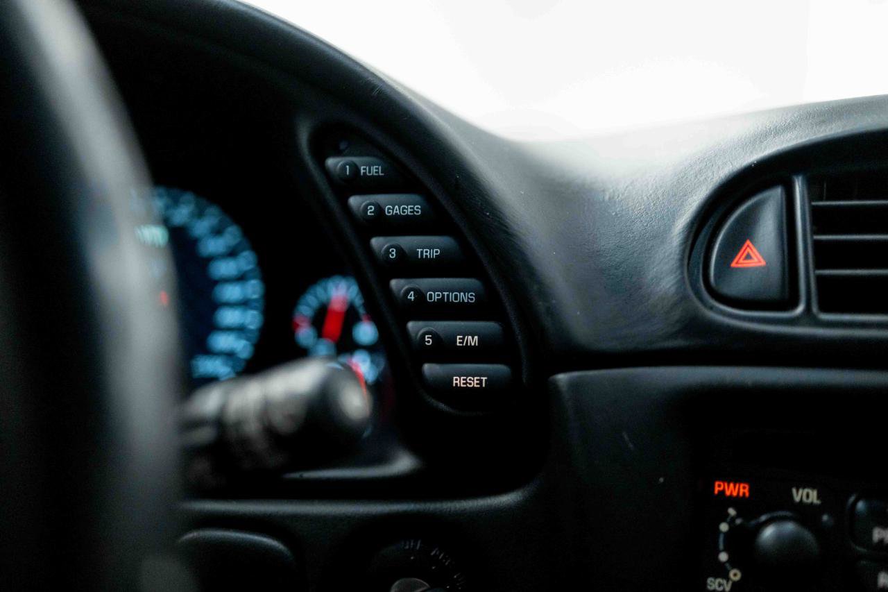 Used 2004 Chevrolet Corvette Z06 w/ Z06 Preferred Equipment Group image 64