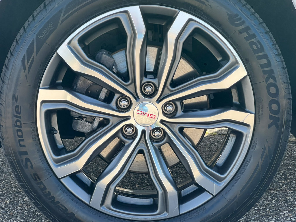 Used 2019 GMC Terrain Denali w/ Driver Alert Package II AWD/4WD image 8